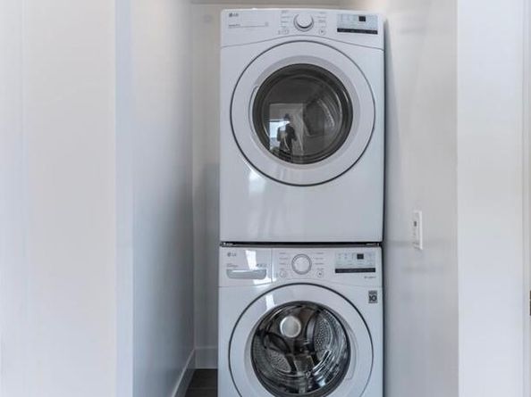 1213 W 24th Street, Los Angeles CA 90007