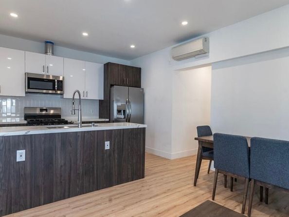 1213 W 24th Street, Los Angeles CA 90007