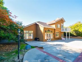 16 Los Felis, Pomona CA 91766