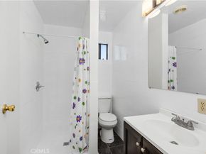 17406 Renault, La Puente CA 91744