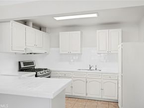 17406 Renault, La Puente CA 91744