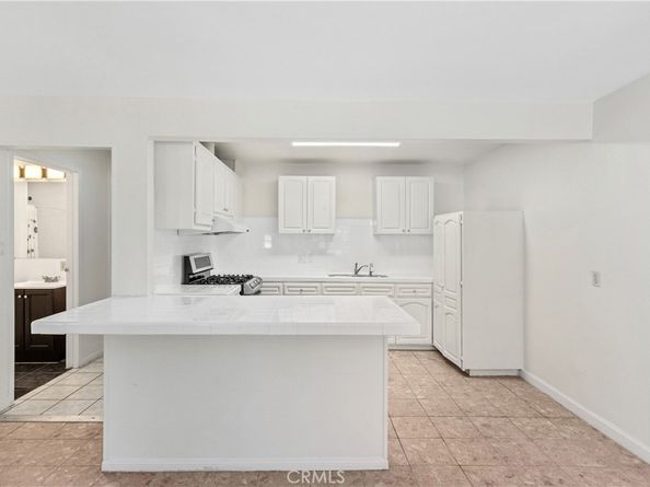 17406 Renault, La Puente CA 91744