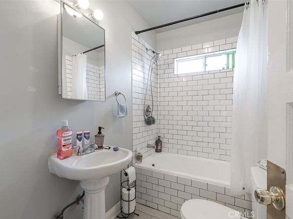1216 N St Andrews, Los Angeles CA 90038