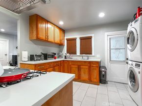 1216 N St Andrews, Los Angeles CA 90038
