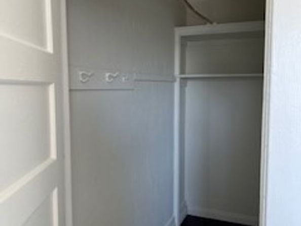 586 W 1st Street, San Pedro CA 90731