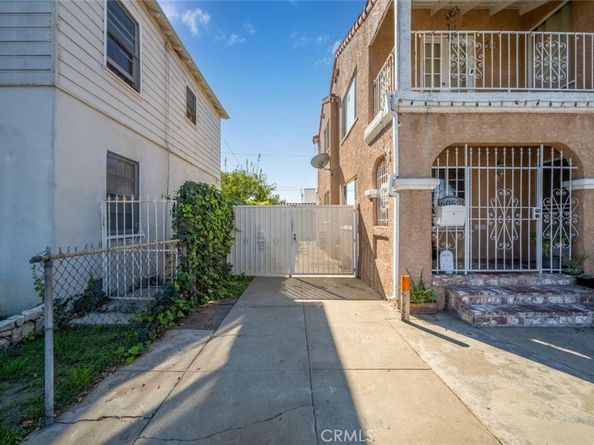 6050 Northside Drive, East Los Angeles CA 90022