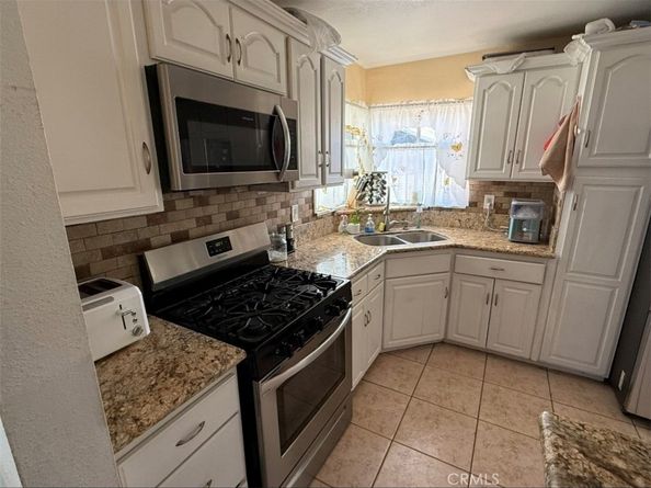 532 Keenan, Los Angeles CA 90022