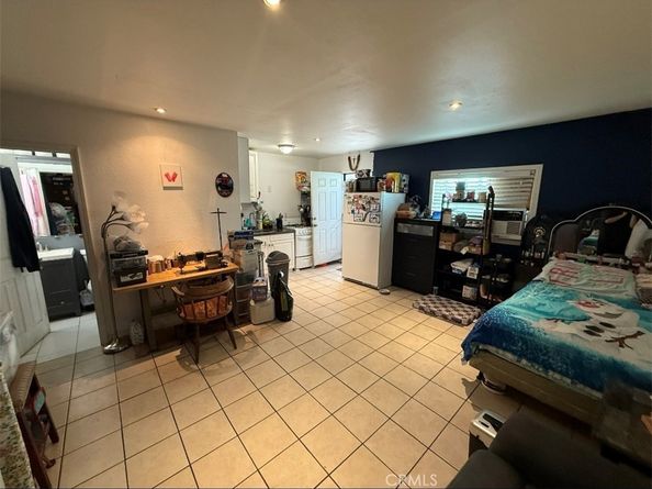 532 Keenan, Los Angeles CA 90022