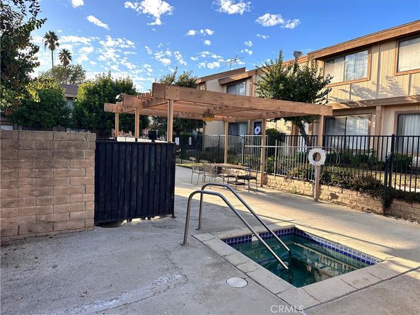 9831 Sepulveda Boulevard 26, North Hills CA 91343