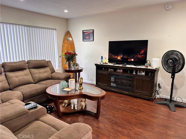 9831 Sepulveda Boulevard 26, North Hills CA 91343