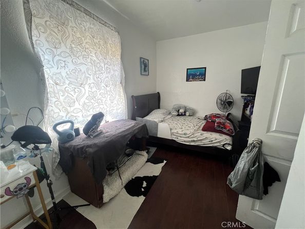 5881 S Broadway Avenue, Los Angeles CA 90003