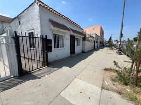 5881 S Broadway Avenue, Los Angeles CA 90003