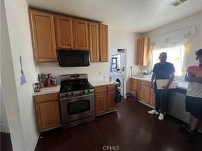 5881 S Broadway Avenue, Los Angeles CA 90003