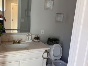 19530 Tuba Street, Northridge CA 91326