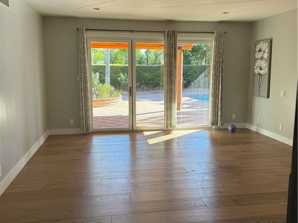 19530 Tuba Street, Northridge CA 91326