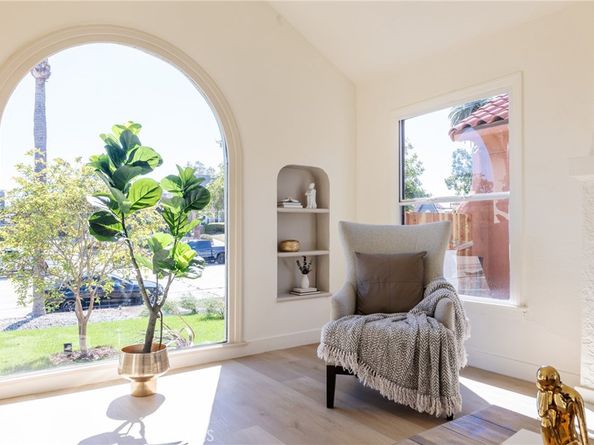 2127 W 76th, Los Angeles CA 90047