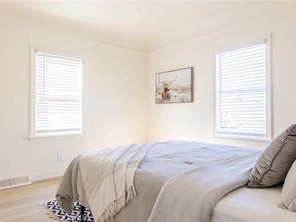 2127 W 76th, Los Angeles CA 90047