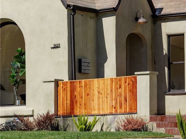 2127 W 76th, Los Angeles CA 90047