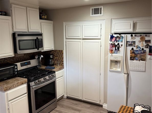 13584 Sutter Court, Fontana CA 92336