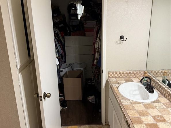 13584 Sutter Court, Fontana CA 92336