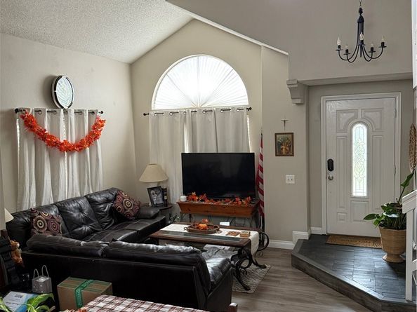 13584 Sutter Court, Fontana CA 92336