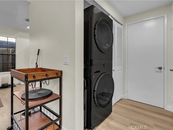 325 E Chapman B, Placentia CA 92870