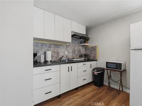 745 N N Vine St, Anaheim CA 92805