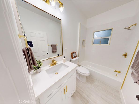2249 W 30th Street, Los Angeles CA 90018
