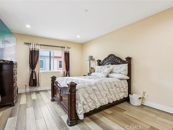 204 E 121st Street, Los Angeles CA 90061