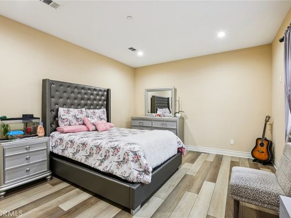 204 E 121st Street, Los Angeles CA 90061