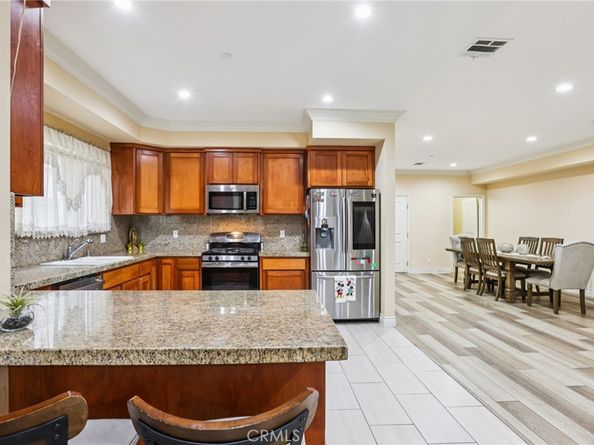 204 E 121st Street, Los Angeles CA 90061