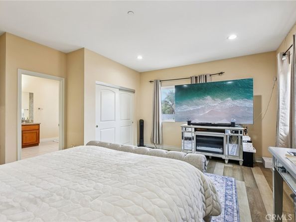 204 E 121st Street, Los Angeles CA 90061