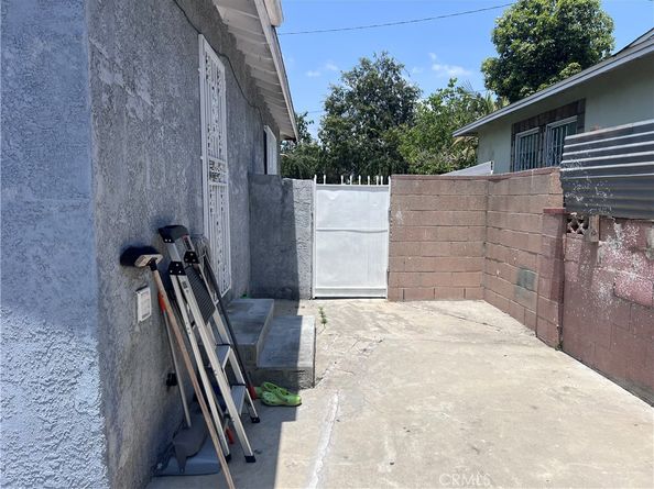 1222 E 103rd Street, Los Angeles CA 90002