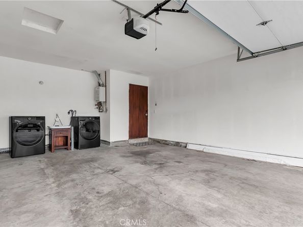 1121 Eucalyptus Lane, Pasadena CA 91103