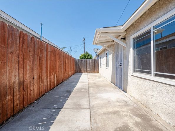 1627 Broad Avenue, Wilmington CA 90744