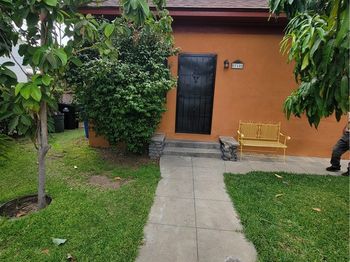718 S Vine Avenue