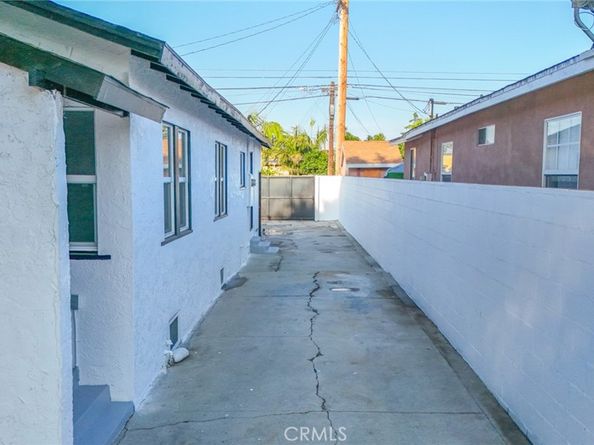 9218 Hooper Avenue, Los Angeles CA 90002
