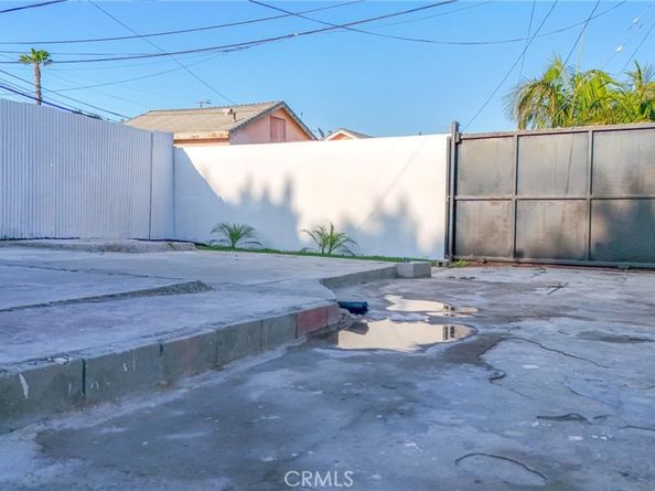 9218 Hooper Avenue, Los Angeles CA 90002