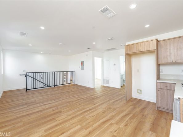 1201 E 59th Place, Los Angeles CA 90001