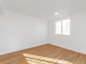 1201 E 59th Place, Los Angeles CA 90001