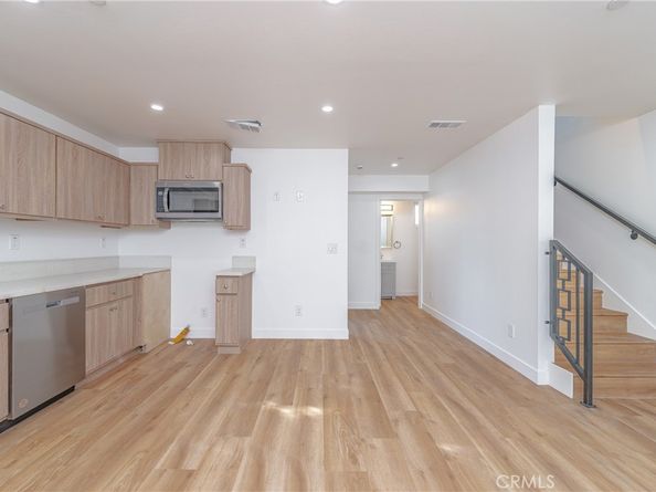 1201 E 59th Place, Los Angeles CA 90001