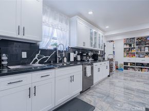 9700 S 5th Avenue, Inglewood CA 90305