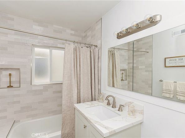 229 La Verne, Long Beach CA 90803