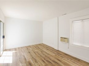 229 La Verne, Long Beach CA 90803