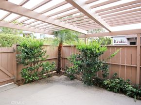 9693 caminito del vida, La Jolla CA 92121