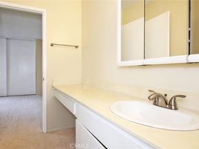 9693 caminito del vida, La Jolla CA 92121