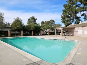 9693 caminito del vida, La Jolla CA 92121