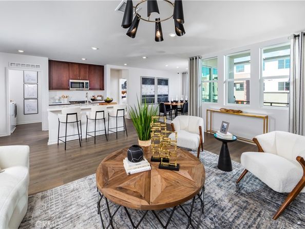 980 N Tangent Privado 305, Ontario CA 91764