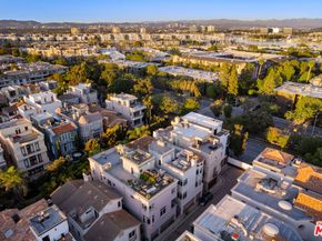 138 Voyage Mall, Marina Del Rey CA 90292