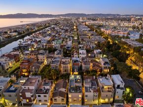 138 Voyage Mall, Marina Del Rey CA 90292